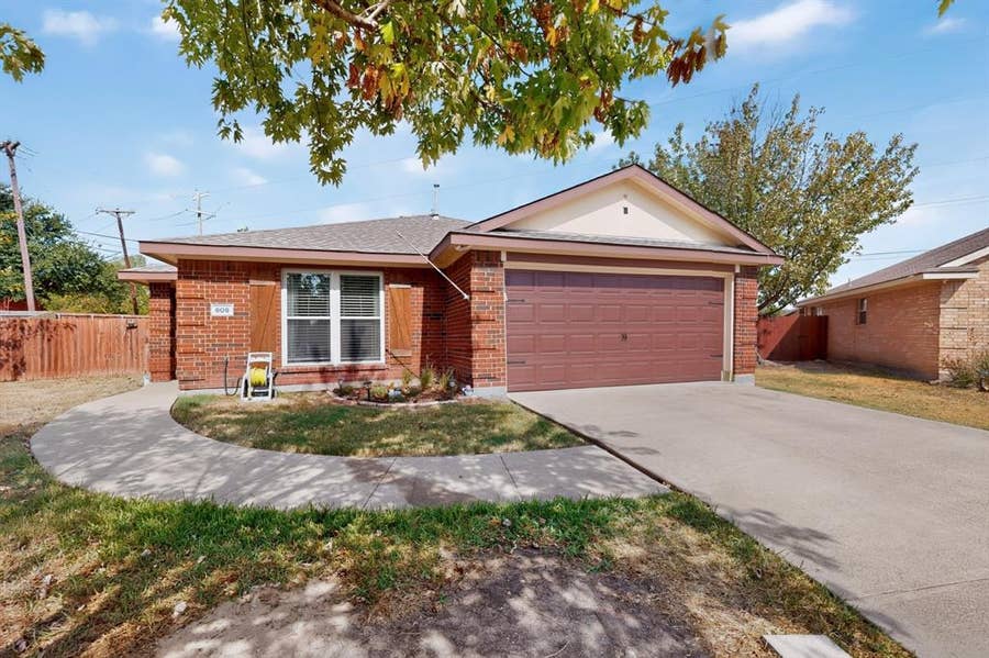 Property photo for 609 Haymeadow Drive, Wylie, TX