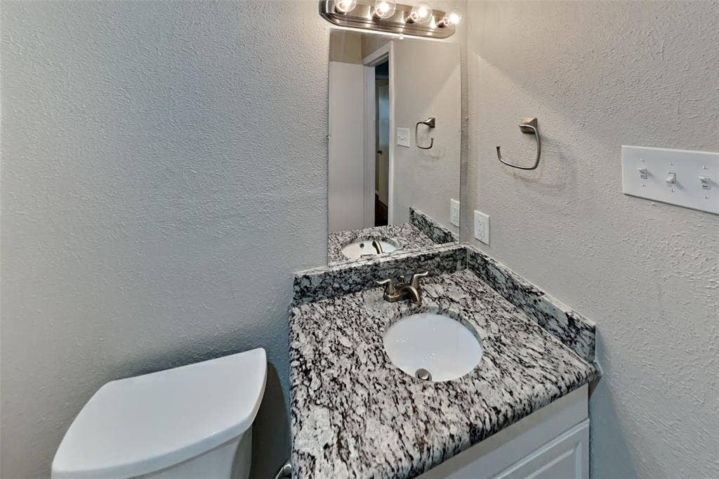 3905 Branch Hollow Drive, Plano, TX 75023 3905 Branch Hollow Drive, Plano, TX 75023