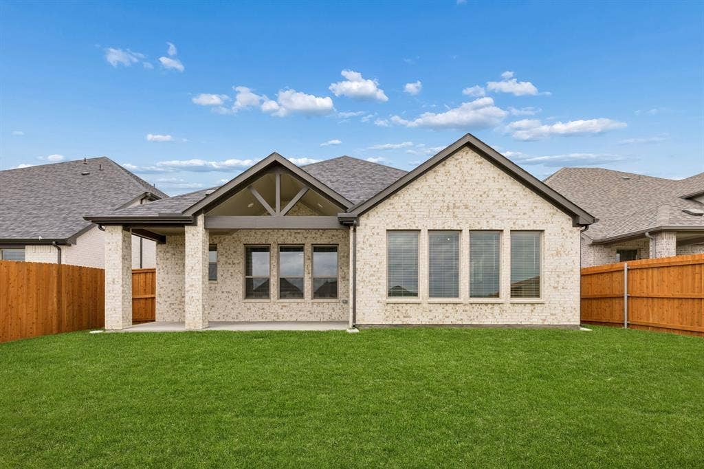 4612 Carina Road, McKinney, TX 75071 Patio in the Claret home plan – REPRESENTATIVE PHOTO