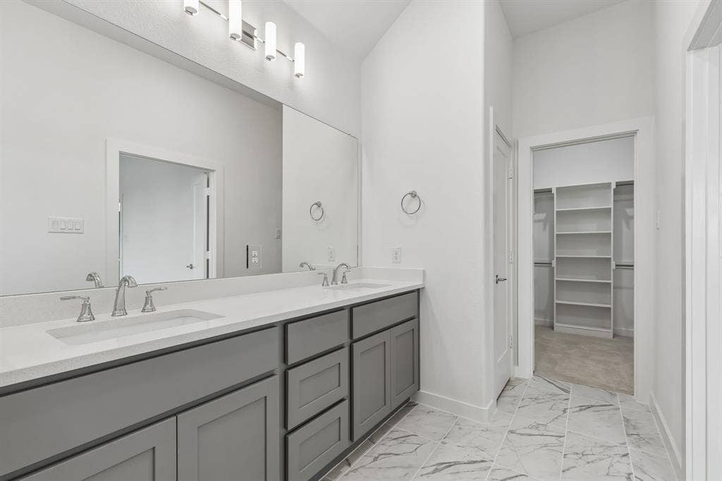 4612 Carina Road, McKinney, TX 75071 Primary Bathroom in the Claret home plan – REPRESENTATIVE PHOTO