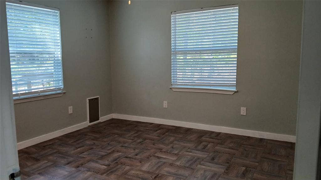 630 CEDARCREST Drive, Tool, TX 75143