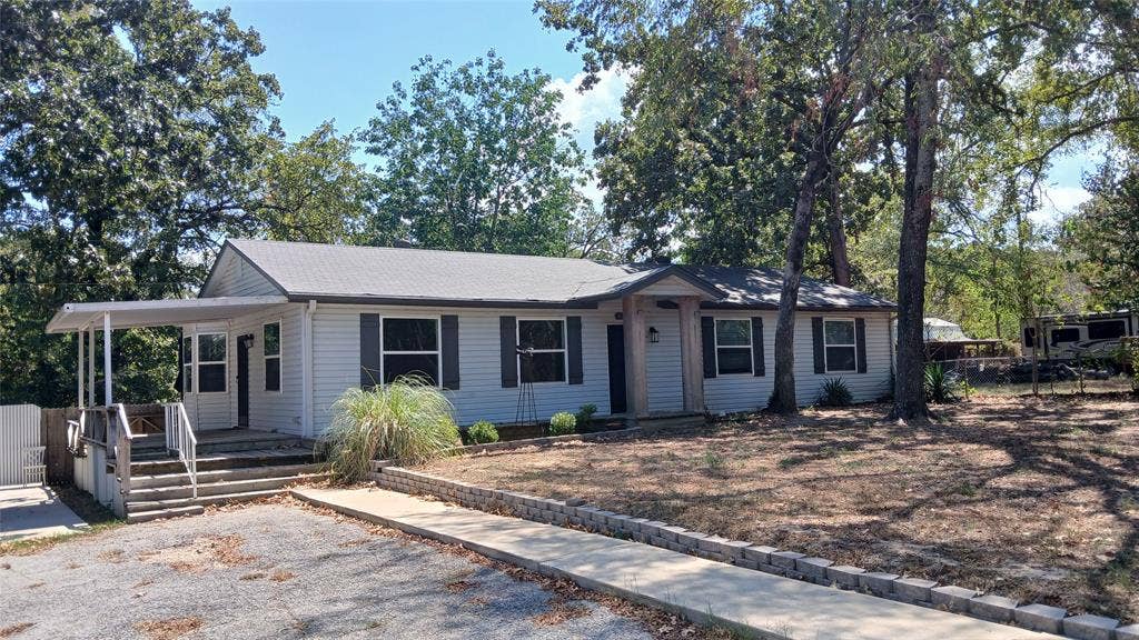 630 CEDARCREST Drive, Tool, TX 75143