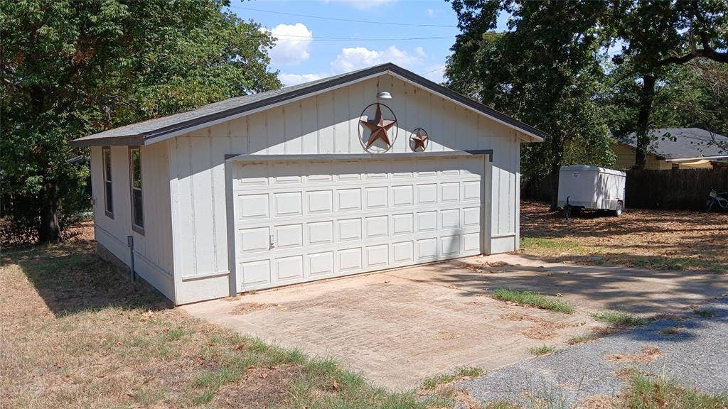 630 CEDARCREST Drive, Tool, TX 75143