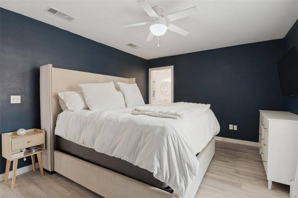 3811 Eaton Drive, Dallas, TX 75220 3811 Eaton - Tom Hughes Team - Bedroom