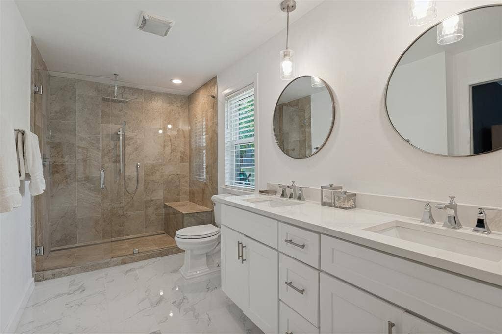 3811 Eaton Drive, Dallas, TX 75220 3811 Eaton - Tom Hughes Team - Bathroom