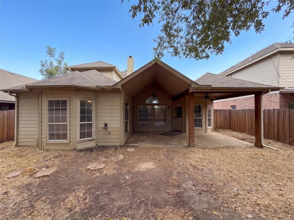 5821 Starboardway Drive, Fort Worth, TX 76135