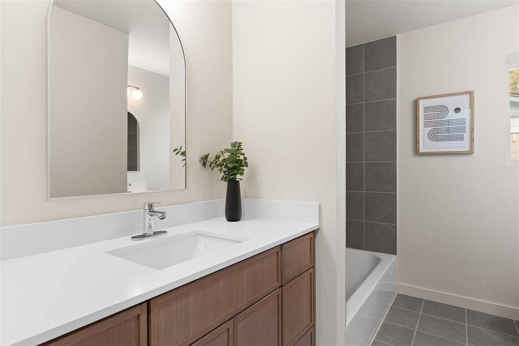 613 E Tyler Street, Richardson, TX 75081 613 E Tyler Street, Richardson, TX 75081