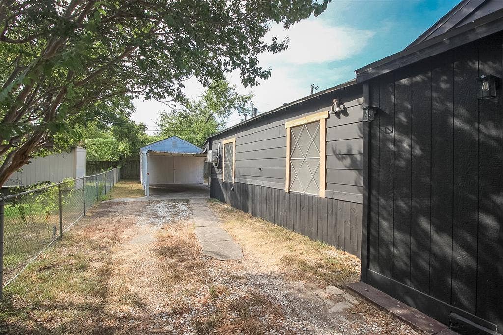 3720 Live Oak, Waco, TX 76708 3720 Live Oak, Waco, TX 76708