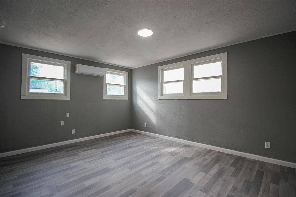 3720 Live Oak, Waco, TX 76708 3720 Live Oak, Waco, TX 76708