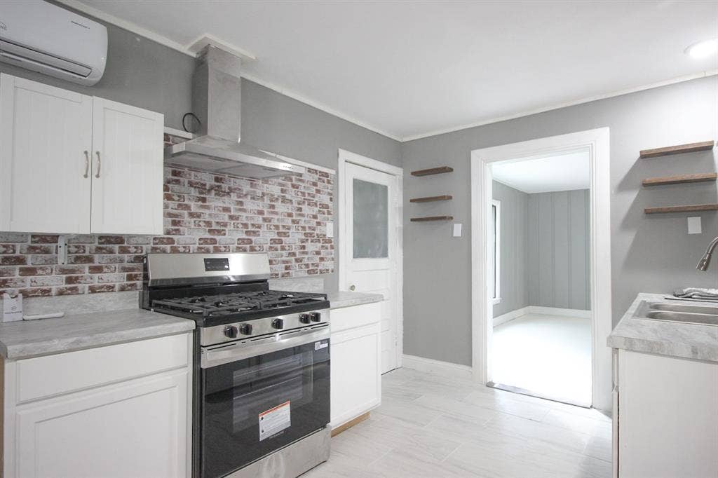 3720 Live Oak, Waco, TX 76708 3720 Live Oak, Waco, TX 76708