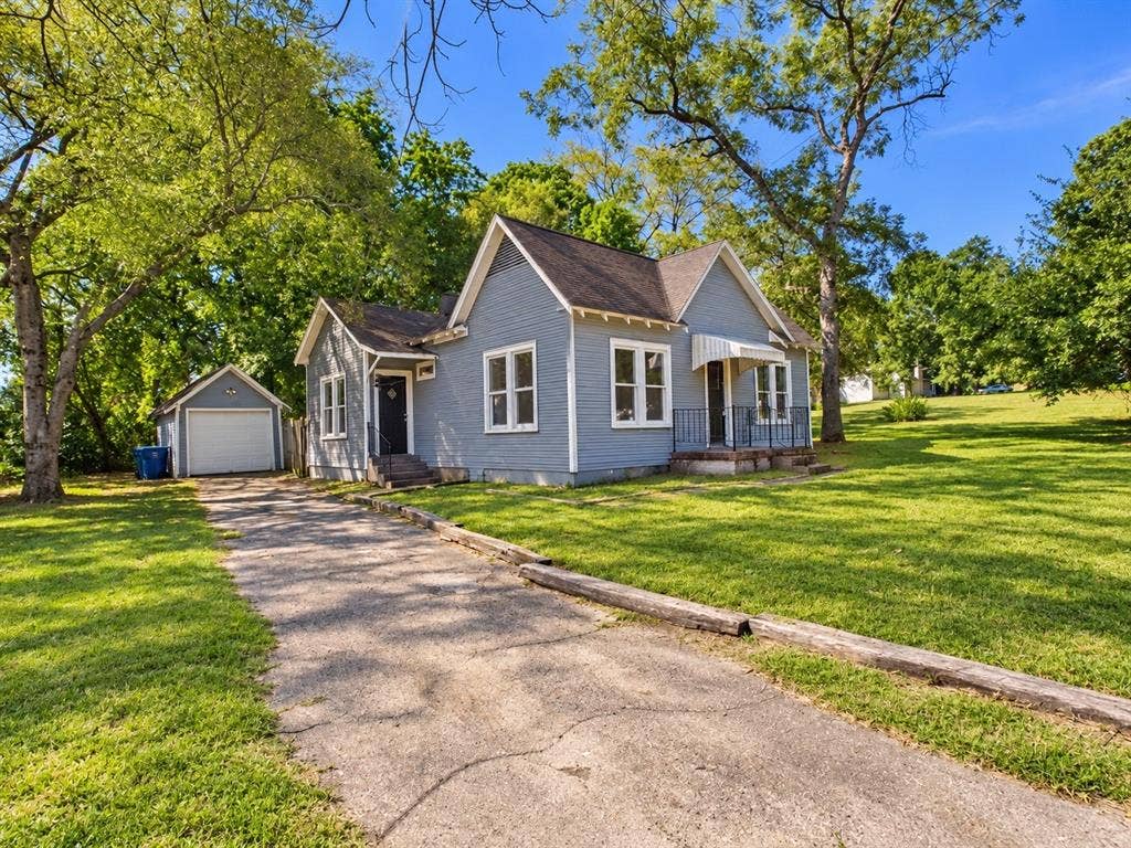 101 Larue Street, Athens, TX 75751 101 Larue Street, Athens, TX 75751