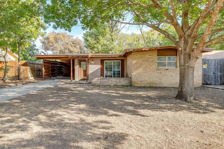 Property photo for 2904 Cordone Street, Fort Worth, TX