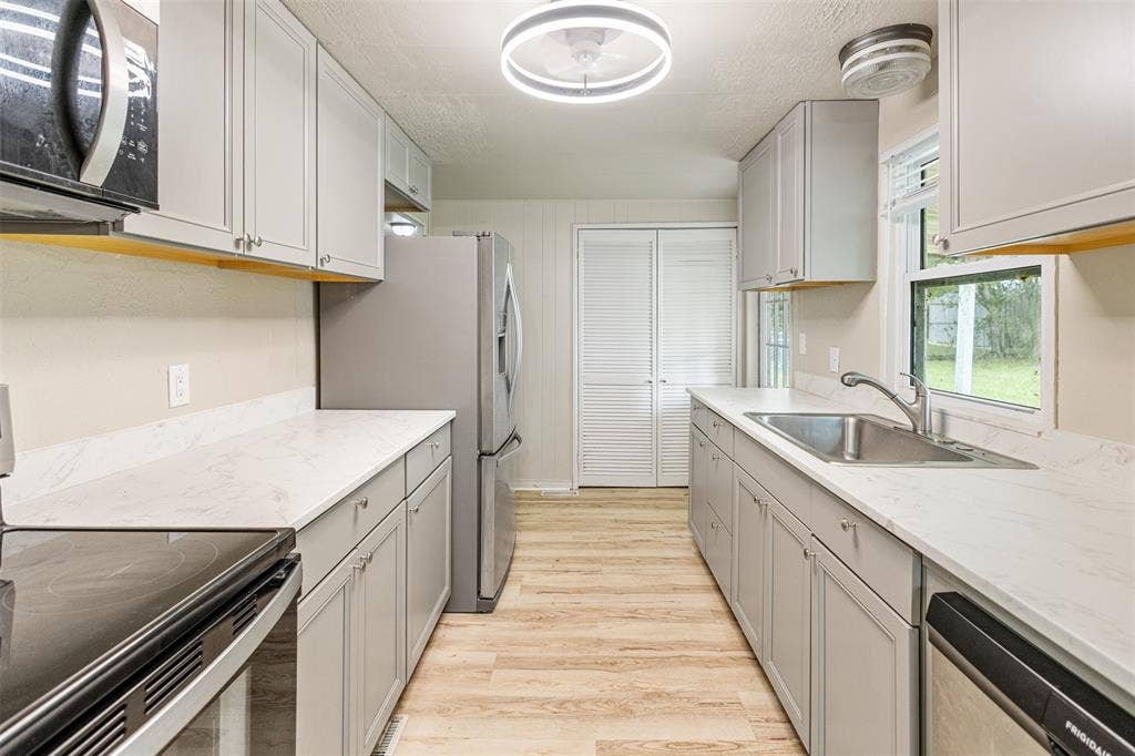 110 W Shadowwood Street, Gun Barrel City, TX 75156 110 W Shadowwood Street, Gun Barrel City, TX 75156