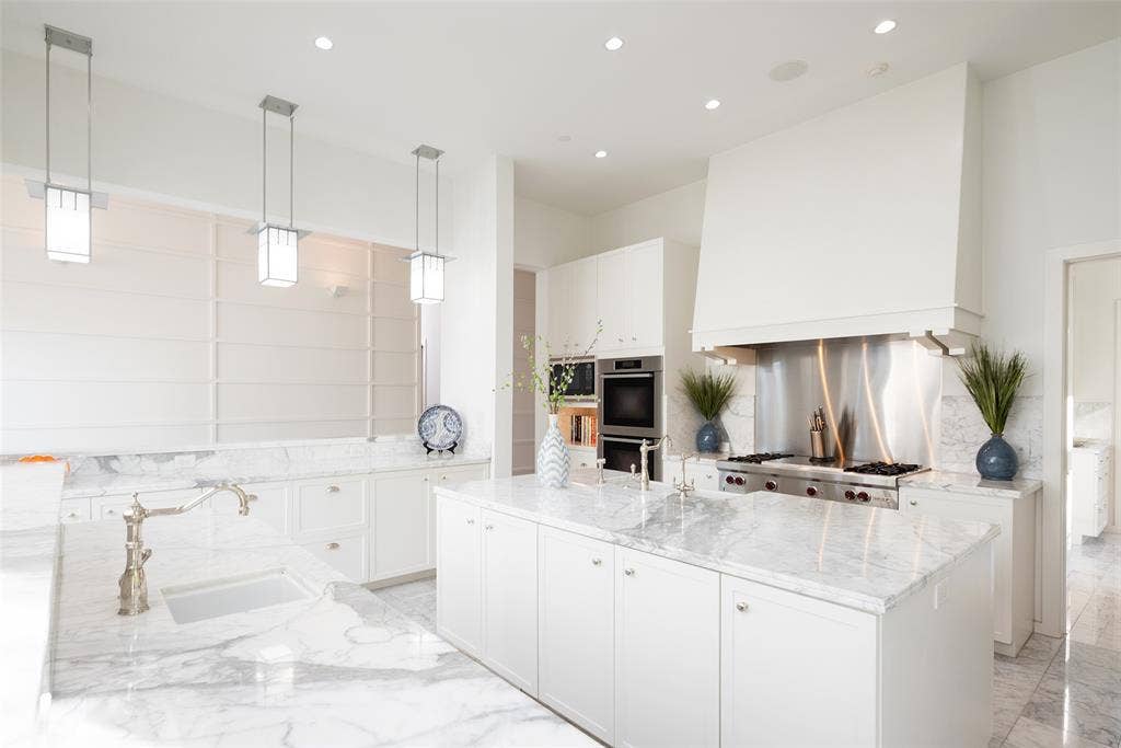 6215 Norway Road, Dallas, TX 75230 6215 Norway Road, Dallas, TX 75230