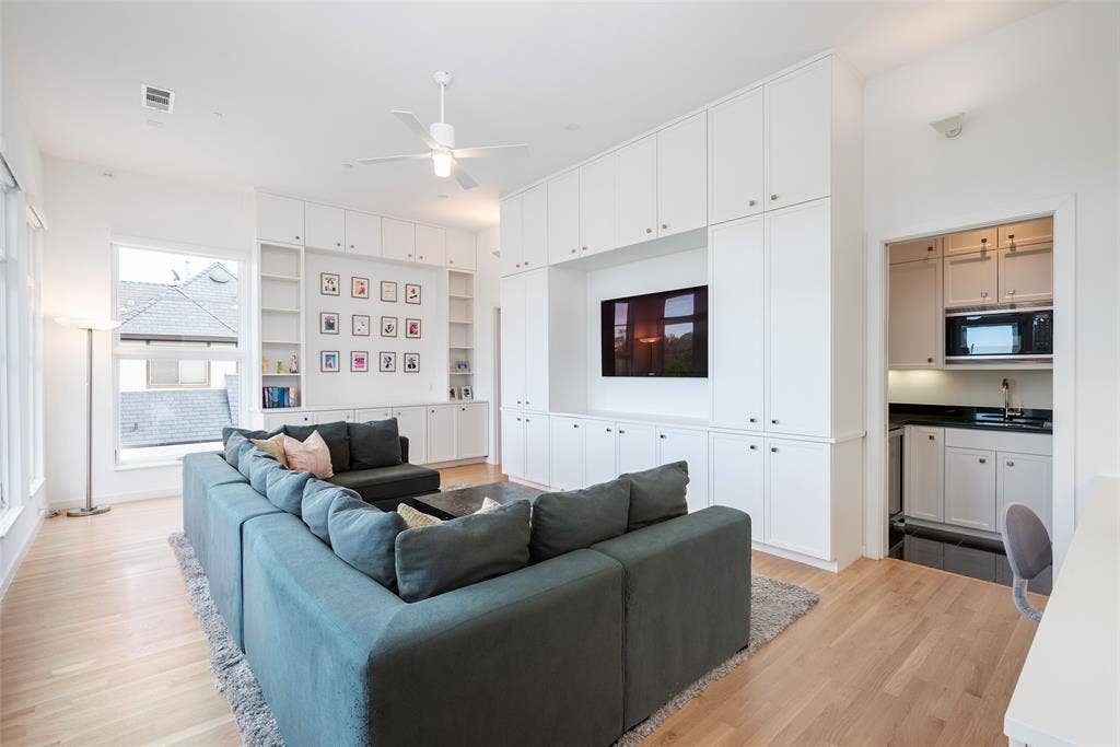 6215 Norway Road, Dallas, TX 75230 6215 Norway Road, Dallas, TX 75230