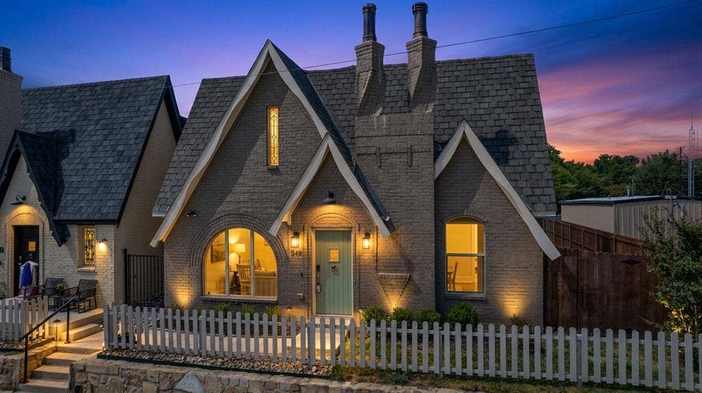 549 N Johnson Street, McKinney, TX 75069 549 N Johnson Street, McKinney, TX 75069