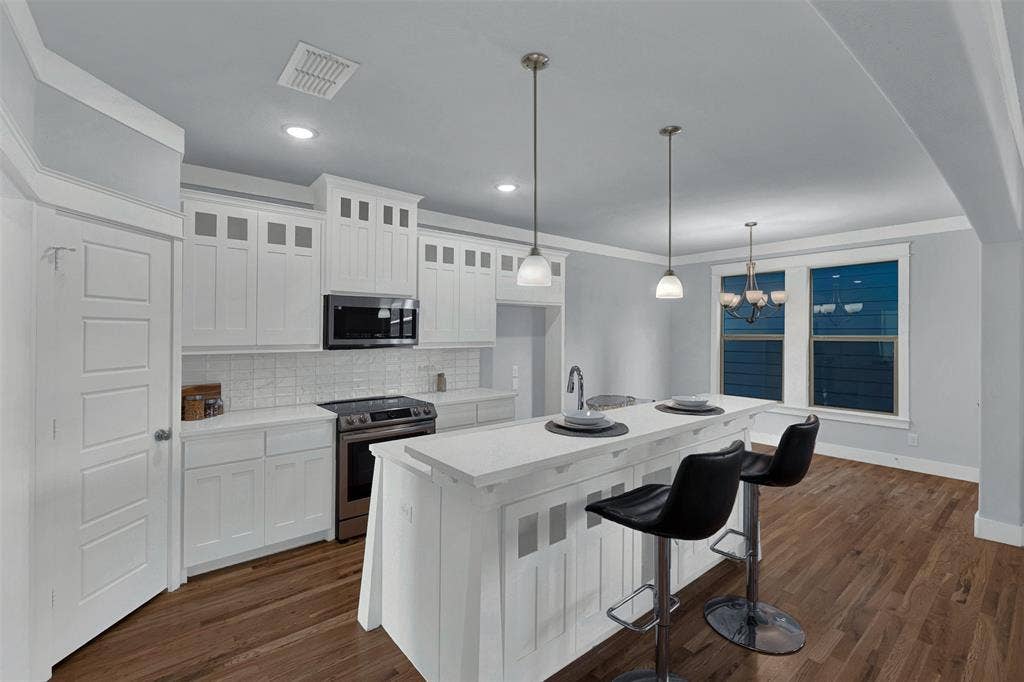 549 N Johnson Street, McKinney, TX 75069 549 N Johnson Street, McKinney, TX 75069