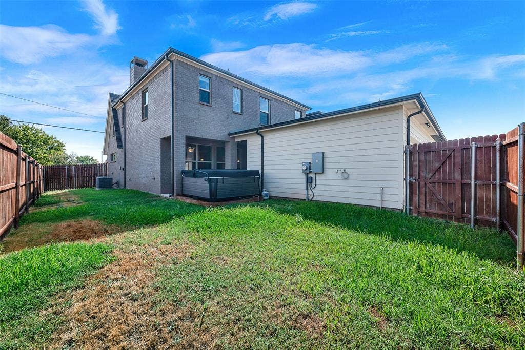 549 N Johnson Street, McKinney, TX 75069 549 N Johnson Street, McKinney, TX 75069