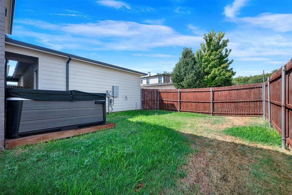 549 N Johnson Street, McKinney, TX 75069 549 N Johnson Street, McKinney, TX 75069