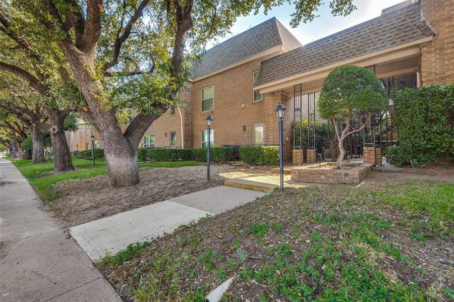 Property photo for 4430 Harlanwood Drive N, #209, Fort Worth, TX