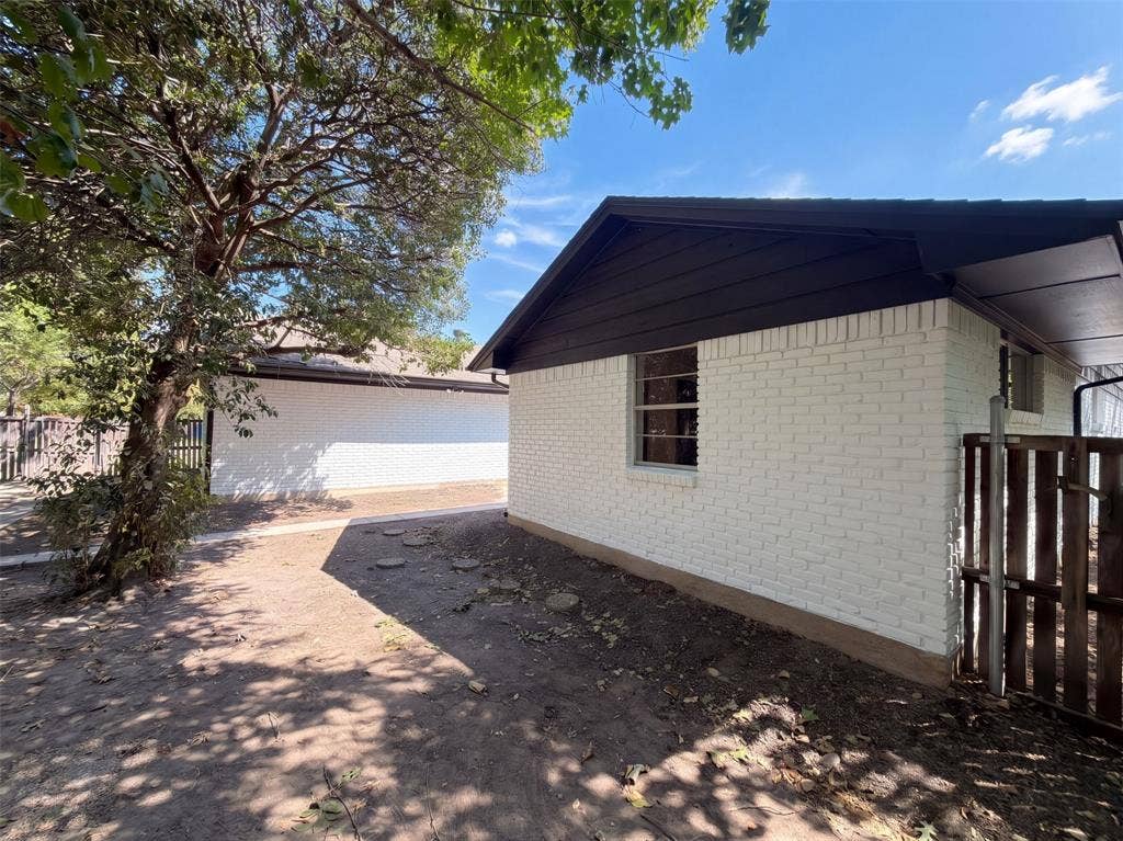 1329 Wellington Drive, Denton, TX 76209