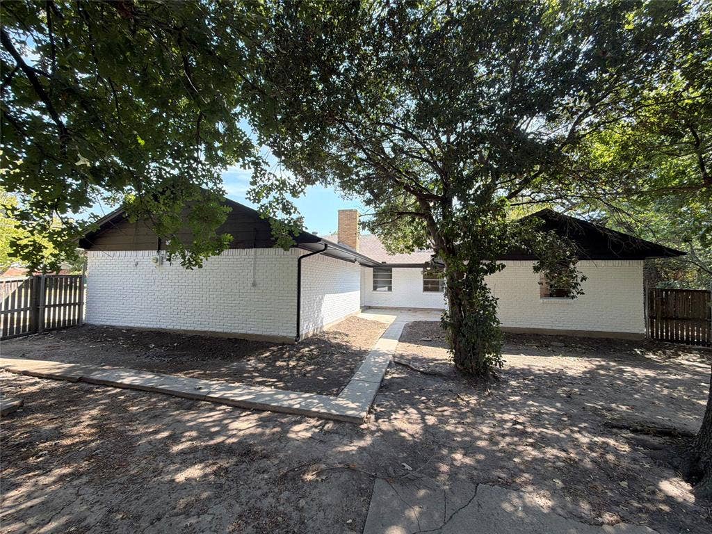 1329 Wellington Drive, Denton, TX 76209