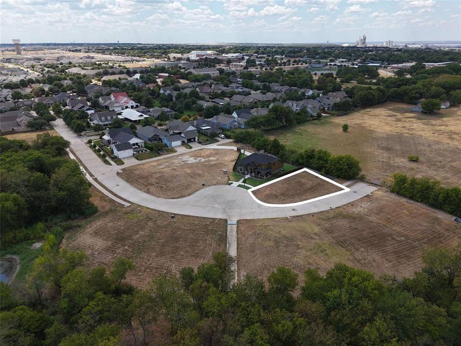 Property photo for 605 Shelby Place, Midlothian, TX