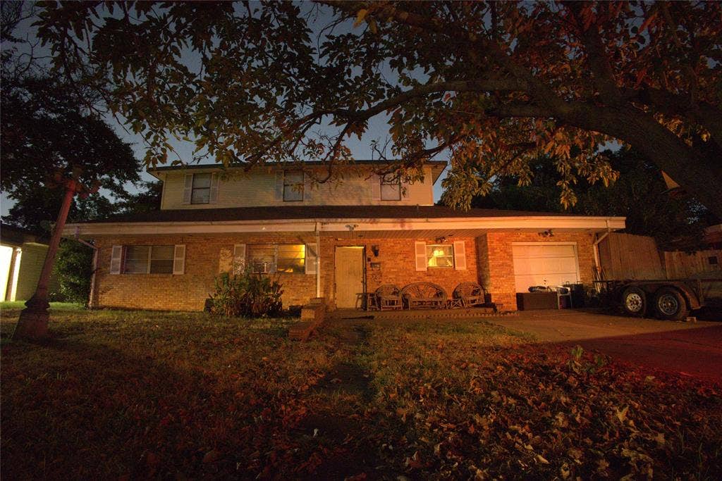 1720 Salem Street, Irving, TX 75061 1720 Salem Street, Irving, TX 75061