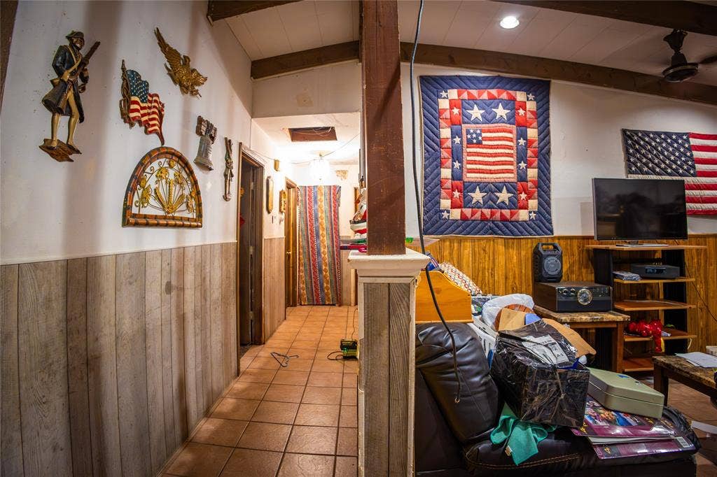 1720 Salem Street, Irving, TX 75061 1720 Salem Street, Irving, TX 75061