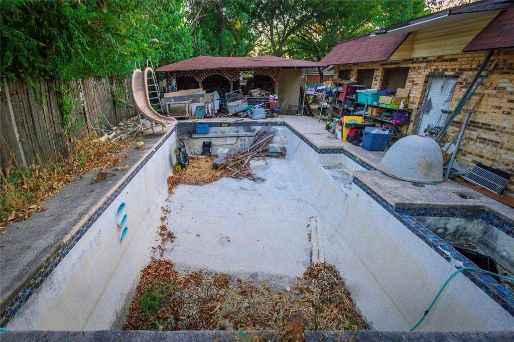 1720 Salem Street, Irving, TX 75061 1720 Salem Street, Irving, TX 75061