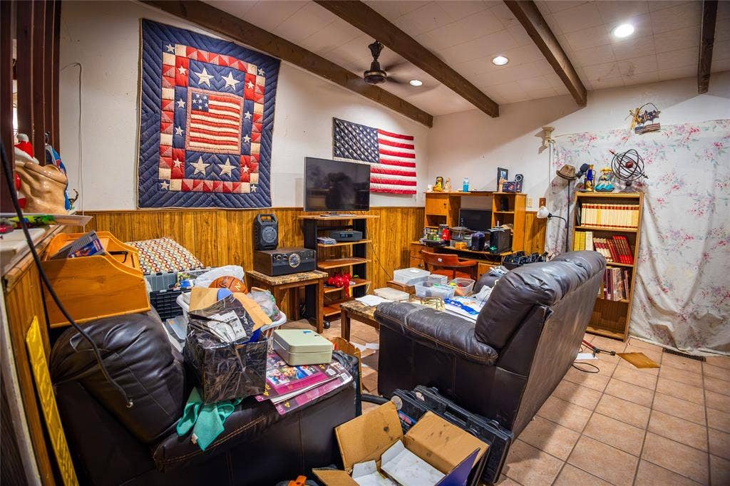 1720 Salem Street, Irving, TX 75061 1720 Salem Street, Irving, TX 75061