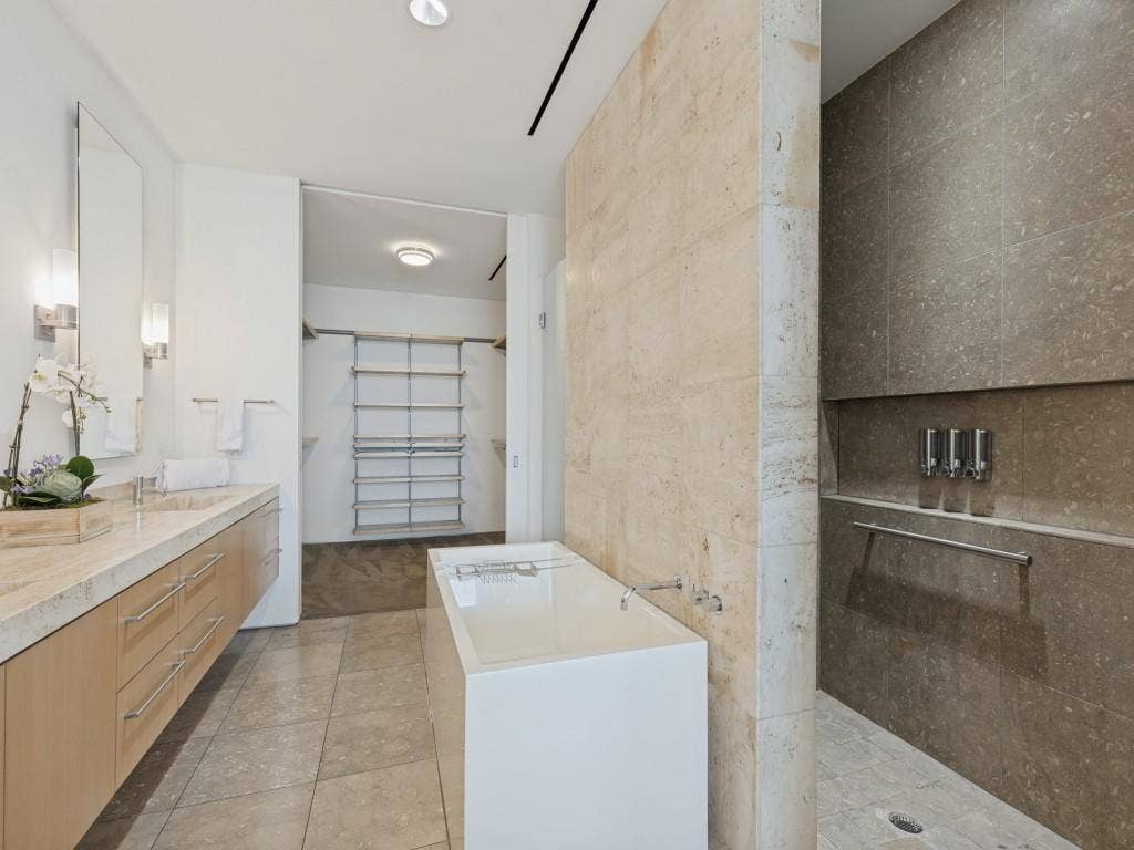 1717 Arts Plaza, #1804, Dallas, TX 75201