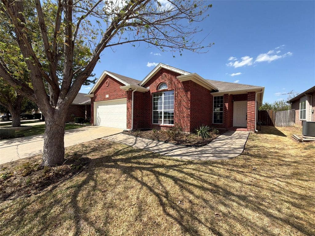 2617 Silver Hill Drive, Fort Worth, TX 76131