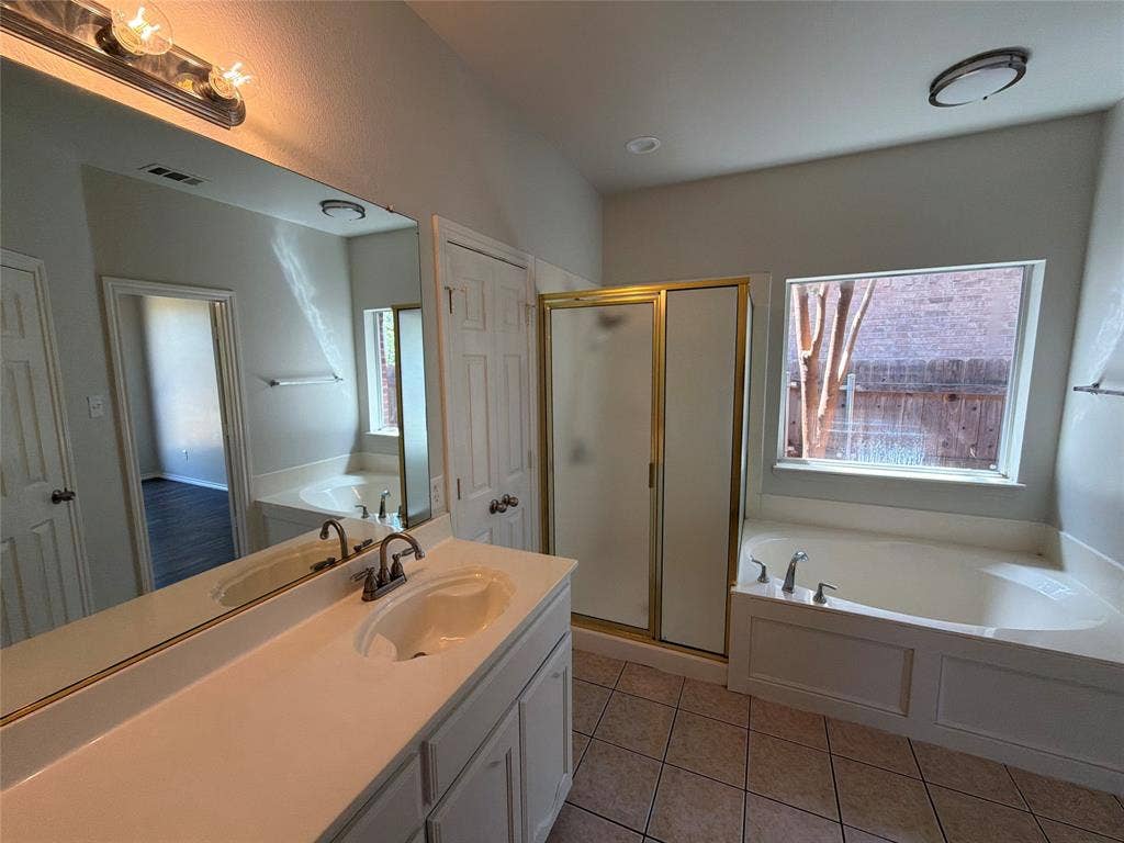 2617 Silver Hill Drive, Fort Worth, TX 76131