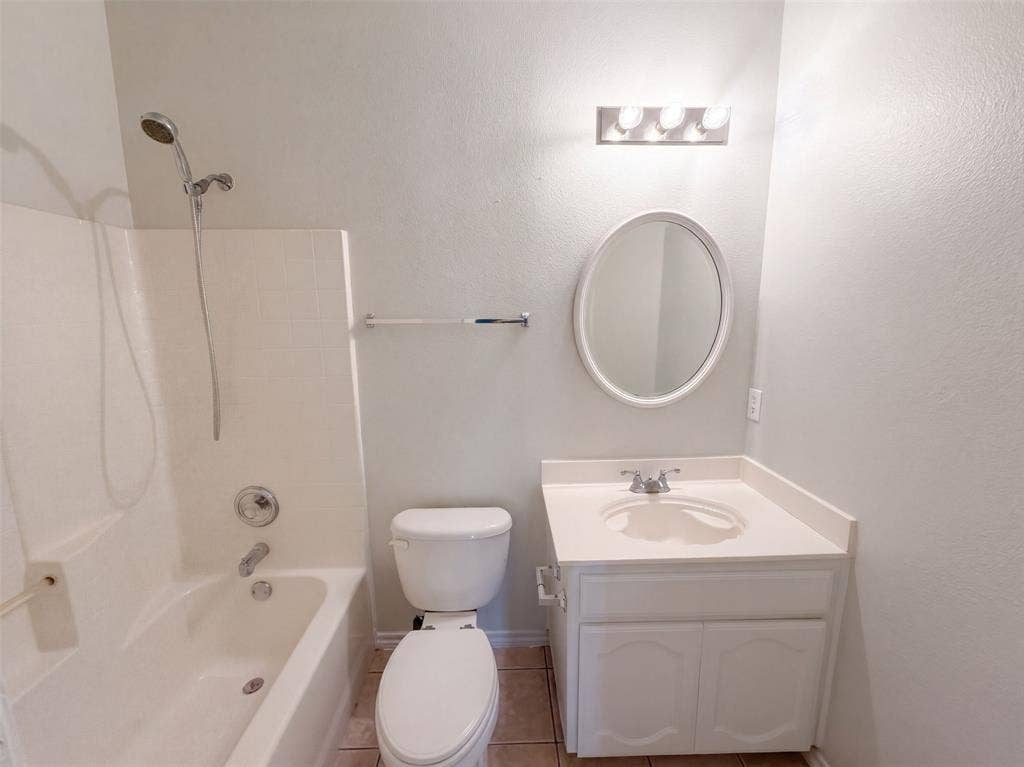 2617 Silver Hill Drive, Fort Worth, TX 76131