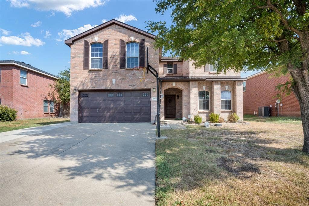 2456 Arroyo Springs Drive, Grand Prairie, TX 75052