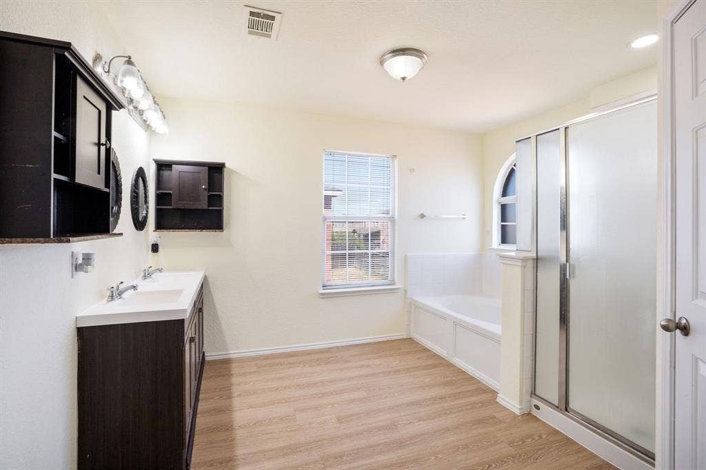 2456 Arroyo Springs Drive, Grand Prairie, TX 75052