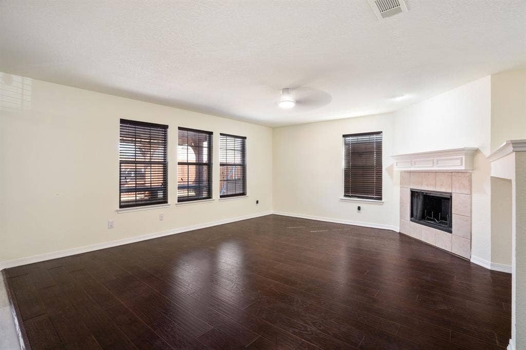 2456 Arroyo Springs Drive, Grand Prairie, TX 75052