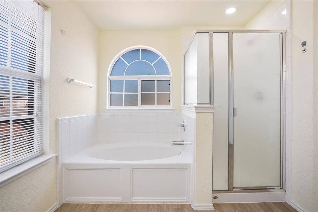 2456 Arroyo Springs Drive, Grand Prairie, TX 75052