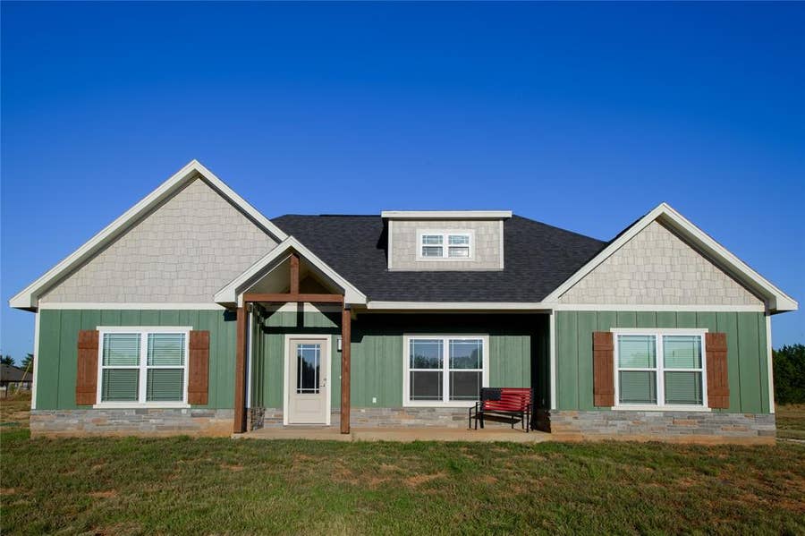 Property photo for 80 Catamaran Court, Gordonville, TX
