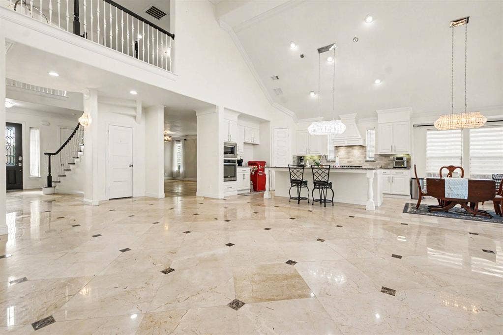 11334 Barcelona Lane, Frisco, TX 75035 11334 Barcelona Lane, Frisco, TX 75035