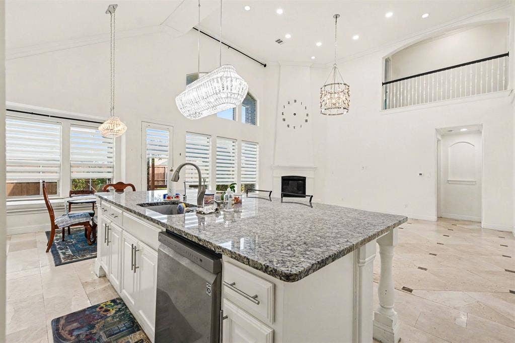11334 Barcelona Lane, Frisco, TX 75035 11334 Barcelona Lane, Frisco, TX 75035