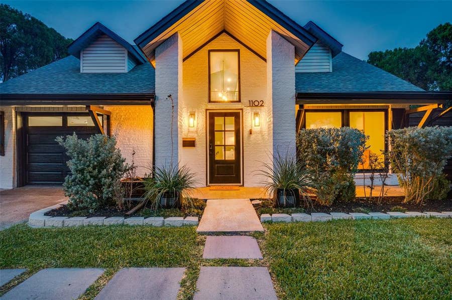 Property photo for 1102 Woodland Way, Richardson, TX