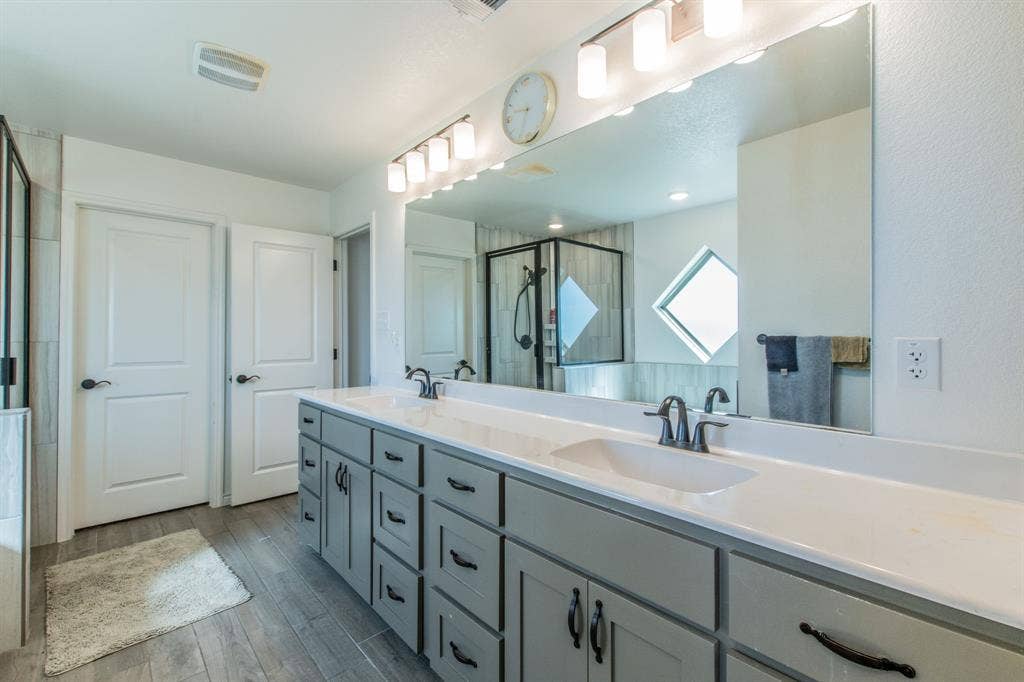 2410 SANDPIPER Drive, Killeen, TX 76542 2410 SANDPIPER Drive, Killeen, TX 76542