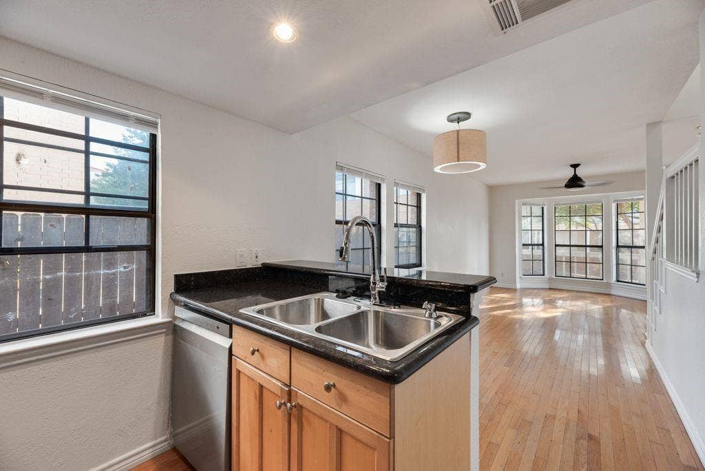 817 Pavillion Street, #101, Dallas, TX 75204 817 Pavillion Street, #101, Dallas, TX 75204