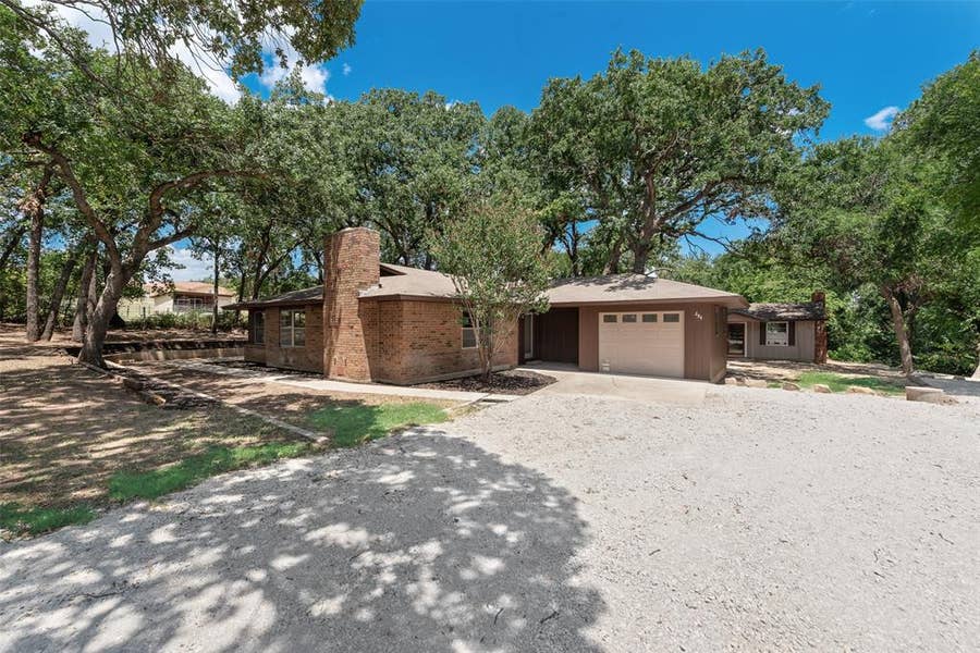 Property photo for 294 Thomas Len Road, Azle, TX