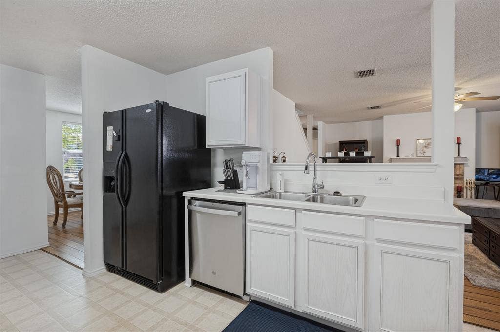 2120 W Grove Lane, Grand Prairie, TX 75052 2120 W Grove Lane, Grand Prairie, TX 75052