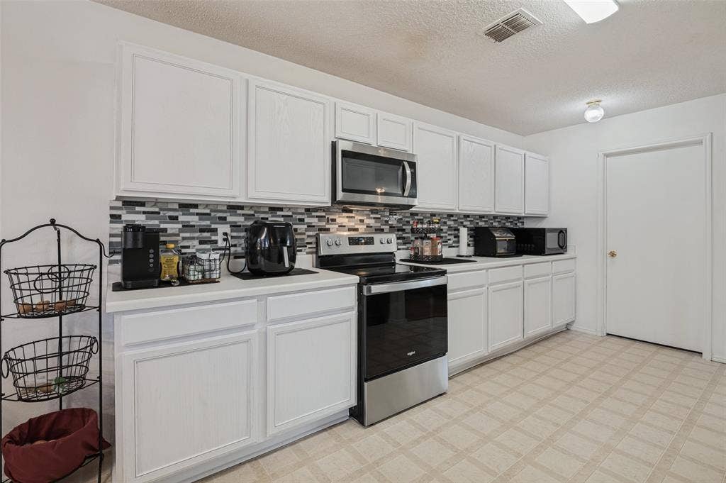 2120 W Grove Lane, Grand Prairie, TX 75052 2120 W Grove Lane, Grand Prairie, TX 75052