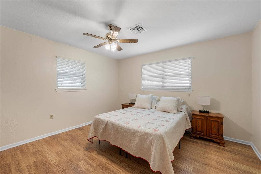 2029 Speegleville Road, Woodway, TX 76712 Wood-finish flooring with neutral wall tones