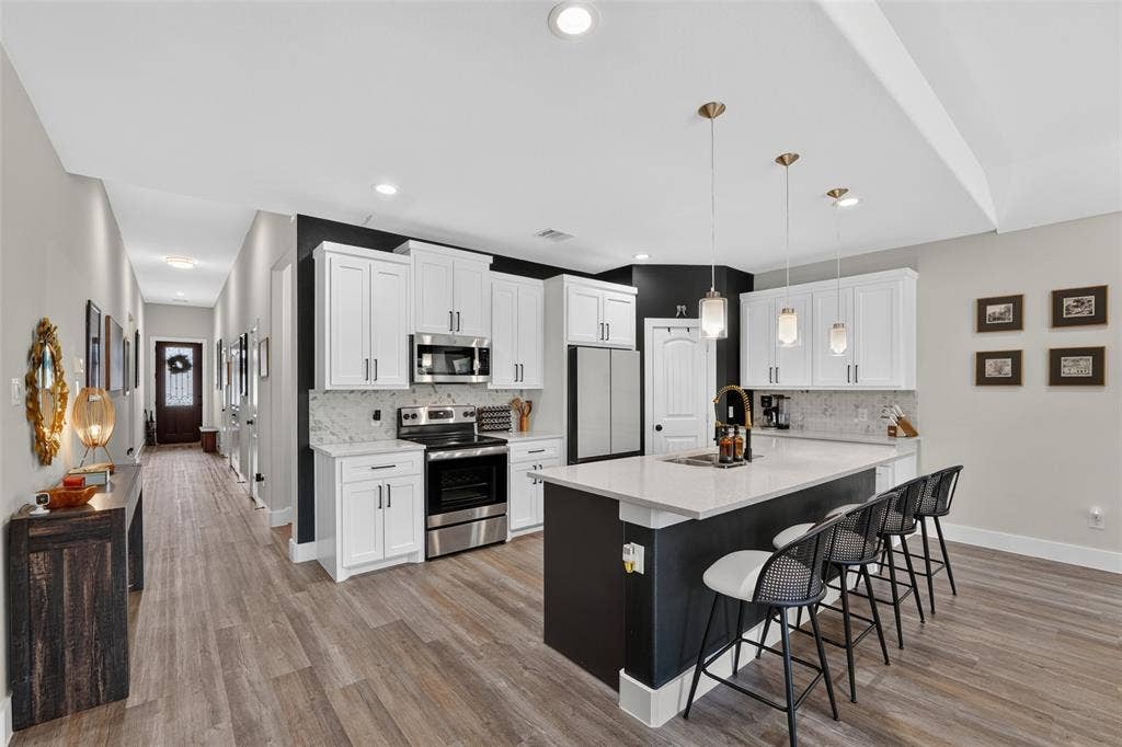 4211 S Denley Drive, Dallas, TX 75216 4211 S Denley Drive, Dallas, TX 75216